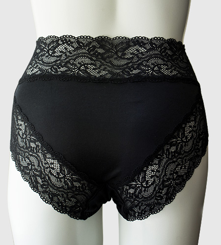 レーシーショーツ